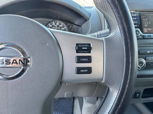 Used 2015 Nissan Frontier SV image 16