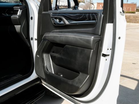 Used 2021 GMC Yukon XL Denali image 51