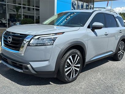 Used 2024 Nissan Pathfinder Platinum