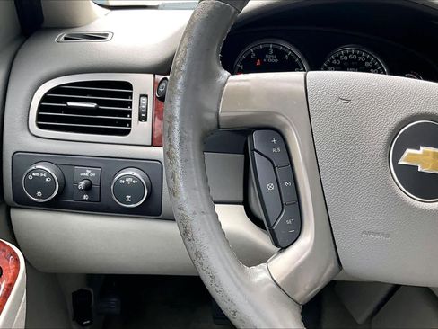 Used 2013 Chevrolet Suburban LT AWD/4WD image 23