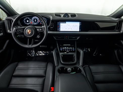 Certified 2025 Porsche Cayenne Coupe AWD/4WD image 21