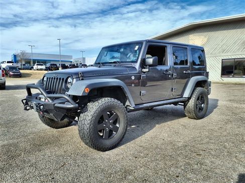Used 2016 Jeep Wrangler Unlimited Sport image 1