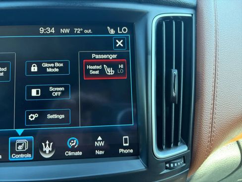 Used 2017 Maserati Levante AWD/4WD image 25