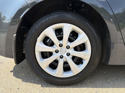 Used 2024 Toyota Corolla LE FWD image 17