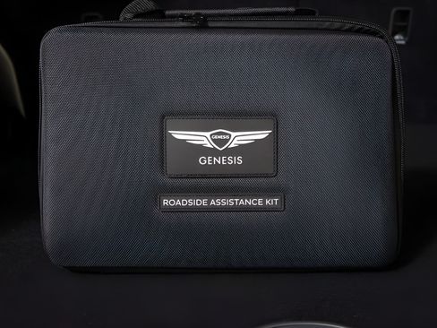 Used 2025 Genesis GV70 3.5T Sport w/ Sport Prestige Package AWD/4WD image 12