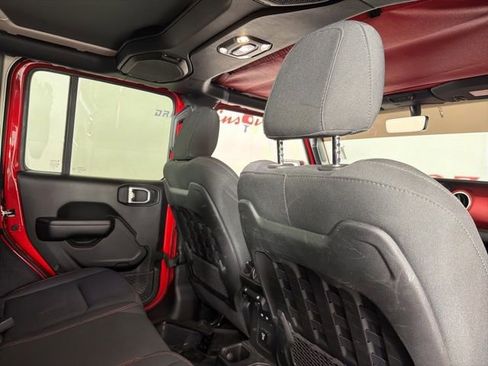 Used 2021 Jeep Wrangler Unlimited Rubicon AWD/4WD image 19