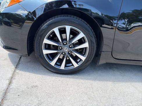 Used 2017 Nissan Altima 2.5 SV w/ Convenience Package FWD image 12