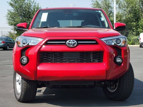 Used 2023 Toyota 4Runner SR5 AWD/4WD image 11
