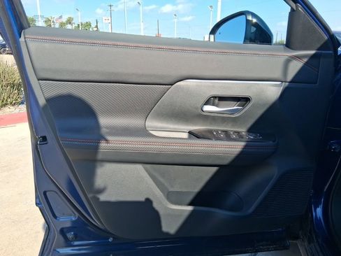 New 2026 Nissan Kicks SR image 22