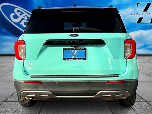 Used 2021 Ford Explorer XLT w/ Equipment Group 202A image 4