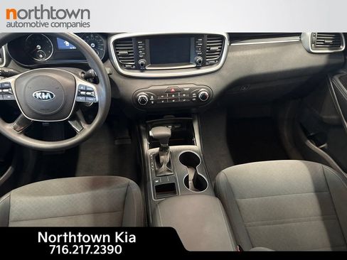 Used 2020 Kia Sorento LX FWD image 10