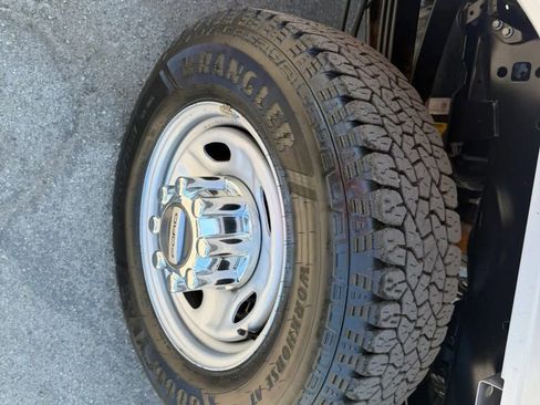 Used 2021 Ford F350 XL w/ Power Equipment Group image 33