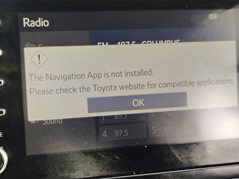 Used 2020 Toyota Prius XLE image 19