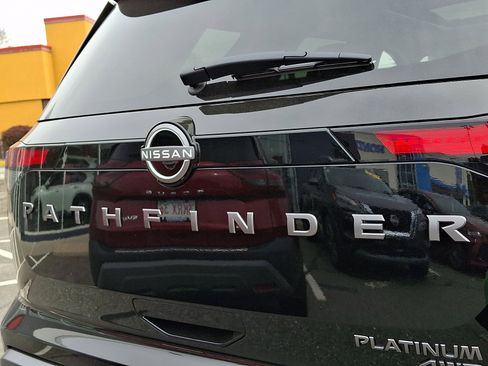 New 2026 Nissan Pathfinder Platinum w/ Cargo Package AWD/4WD image 20