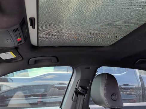 Used 2020 Volkswagen Jetta R-Line w/ R-Line Cold Weather Package FWD image 8