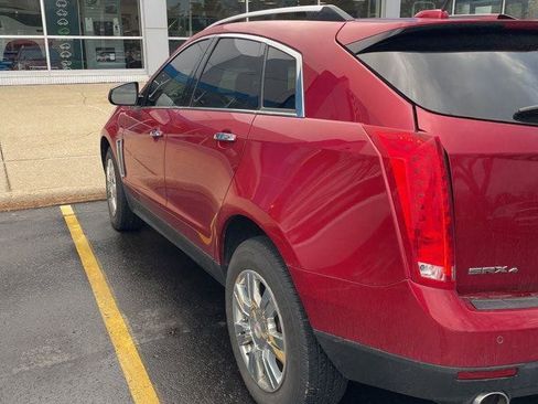Used 2015 Cadillac SRX Luxury image 2