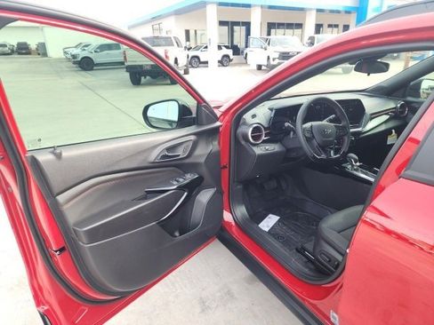 New 2026 Chevrolet Trax RS w/ Driver Confidence Package image 18