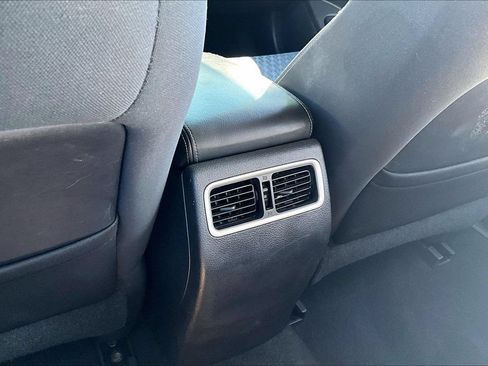 Used 2016 Nissan Altima 2.5 SV w/ Convenience Package FWD image 10