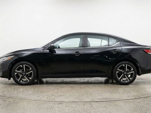 Used 2025 Nissan Sentra SV FWD image 5
