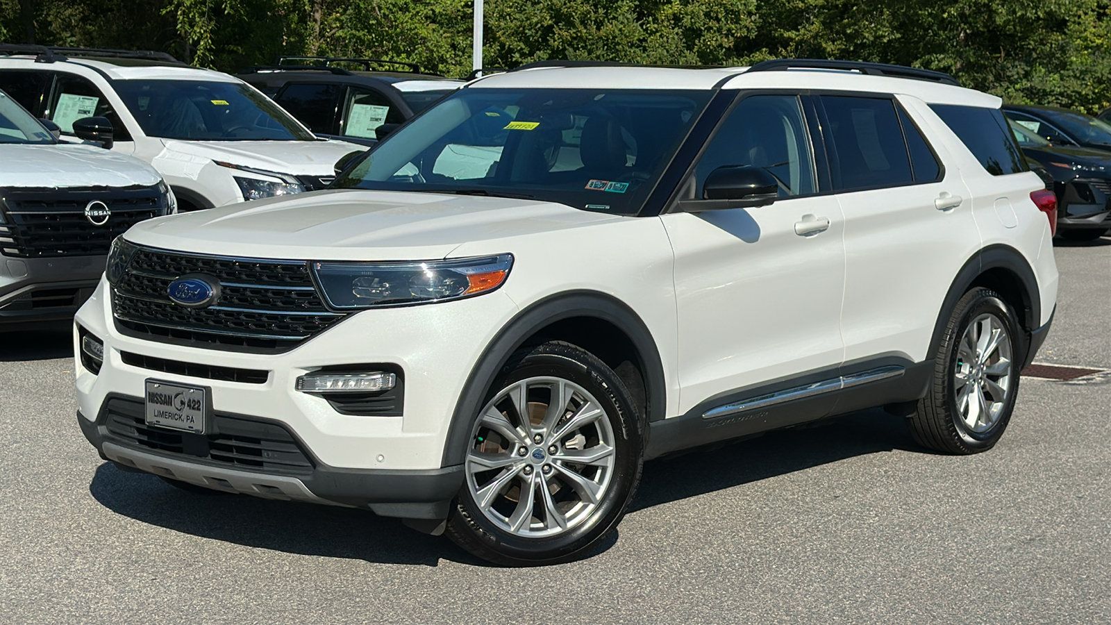 Used 2022 Ford Explorer XLT w/ Equipment Group 202A AWD/4WD image 1