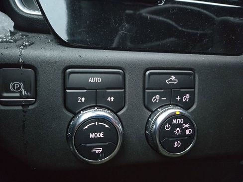 Used 2023 GMC Sierra 1500 Elevation image 23