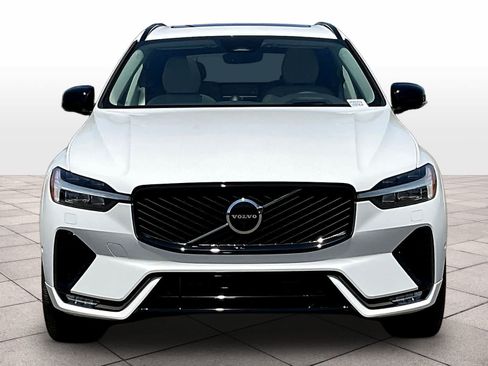 New 2026 Volvo XC60 B5 Ultra w/ Climate Package PRO AWD/4WD image 4