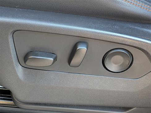 Used 2024 GMC Sierra 1500 AT4 w/ Technology Package image 20