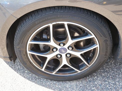 Used 2017 Ford Focus SEL w/ Cold Weather Package FWD image 15