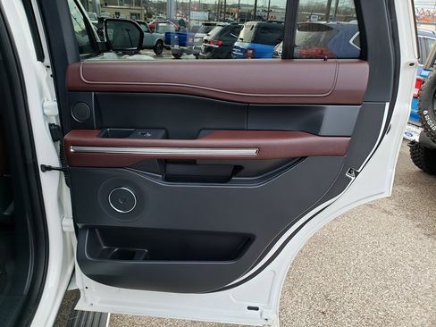 Certified 2022 Ford Expedition Limited image 18