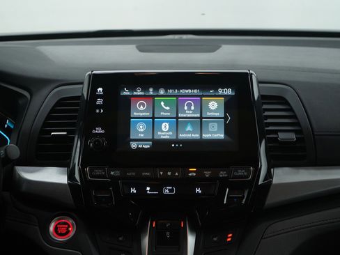 Used 2018 Honda Odyssey Touring image 15
