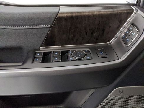 New 2025 Ford F250 Lariat w/ Lariat Ultimate Package image 21