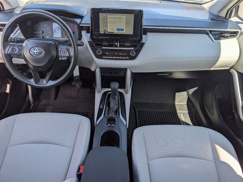 Used 2025 Toyota Corolla Cross L FWD image 4