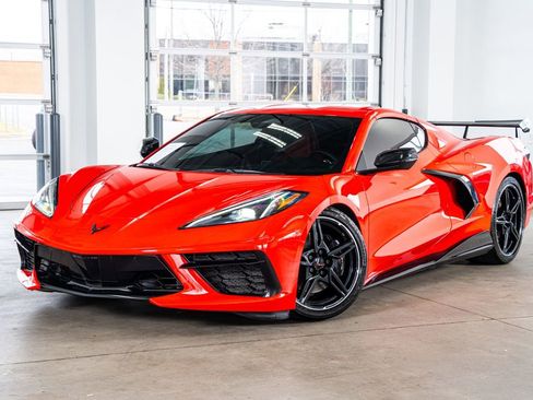 Used 2024 Chevrolet Corvette Stingray Coupe w/ Z51 Performance Package image 2