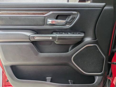 Used 2019 RAM 1500 Laramie RWD image 10