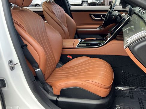 Used 2022 Mercedes-Benz S 500 4MATIC w/ AMG Line Package image 32