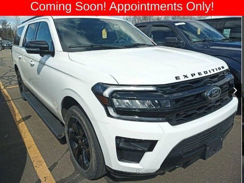 Used 2023 Ford Expedition Max Limited image 1