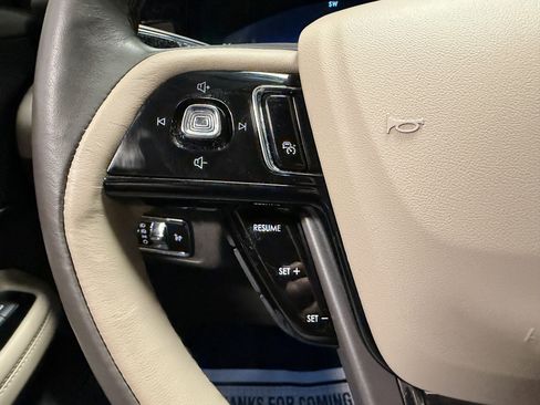 Used 2023 Lincoln Corsair Reserve w/ Equipment Group 201A image 17