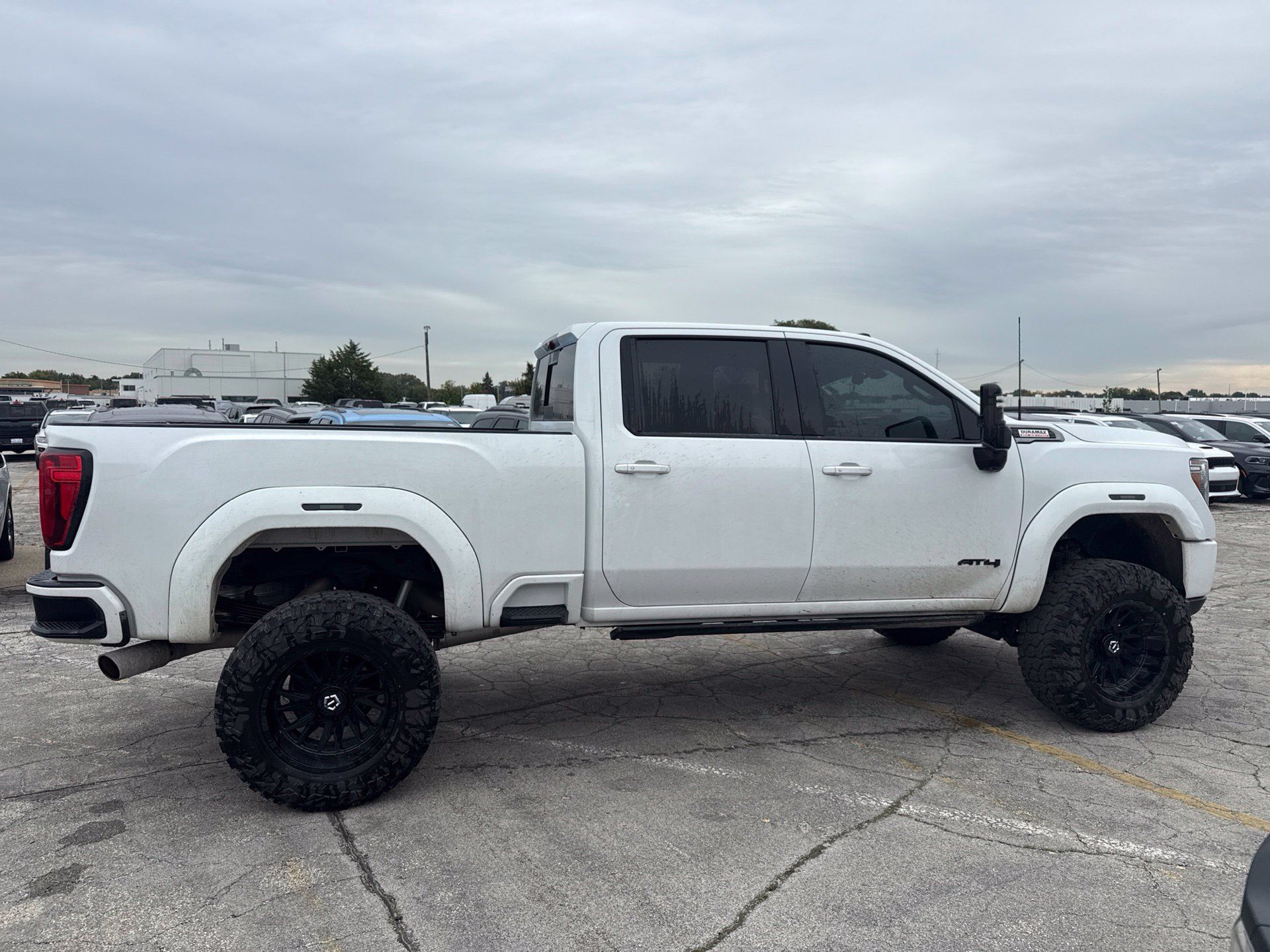 Used 2022 GMC Sierra 2500 AT4 w/ AT4 Premium Plus Package AWD/4WD image 4
