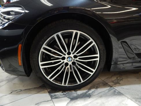 Used 2020 BMW 540i xDrive w/ M Sport Package image 11