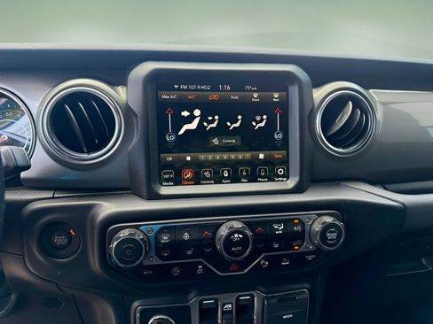 Used 2023 Jeep Wrangler Unlimited Sahara w/ LED Lighting Group AWD/4WD image 11