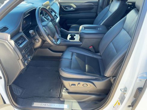 Used 2022 Chevrolet Suburban RST w/ Sport Performance Package image 5