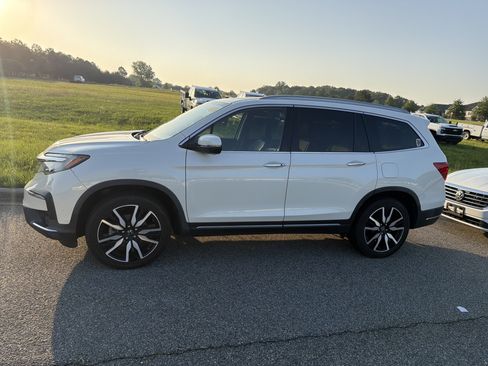 Used 2019 Honda Pilot Touring image 7