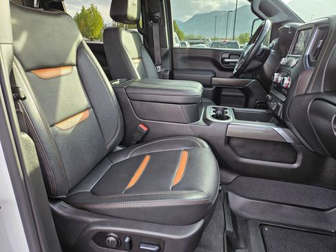 Used 2023 GMC Sierra 2500 AT4 AWD/4WD image 32