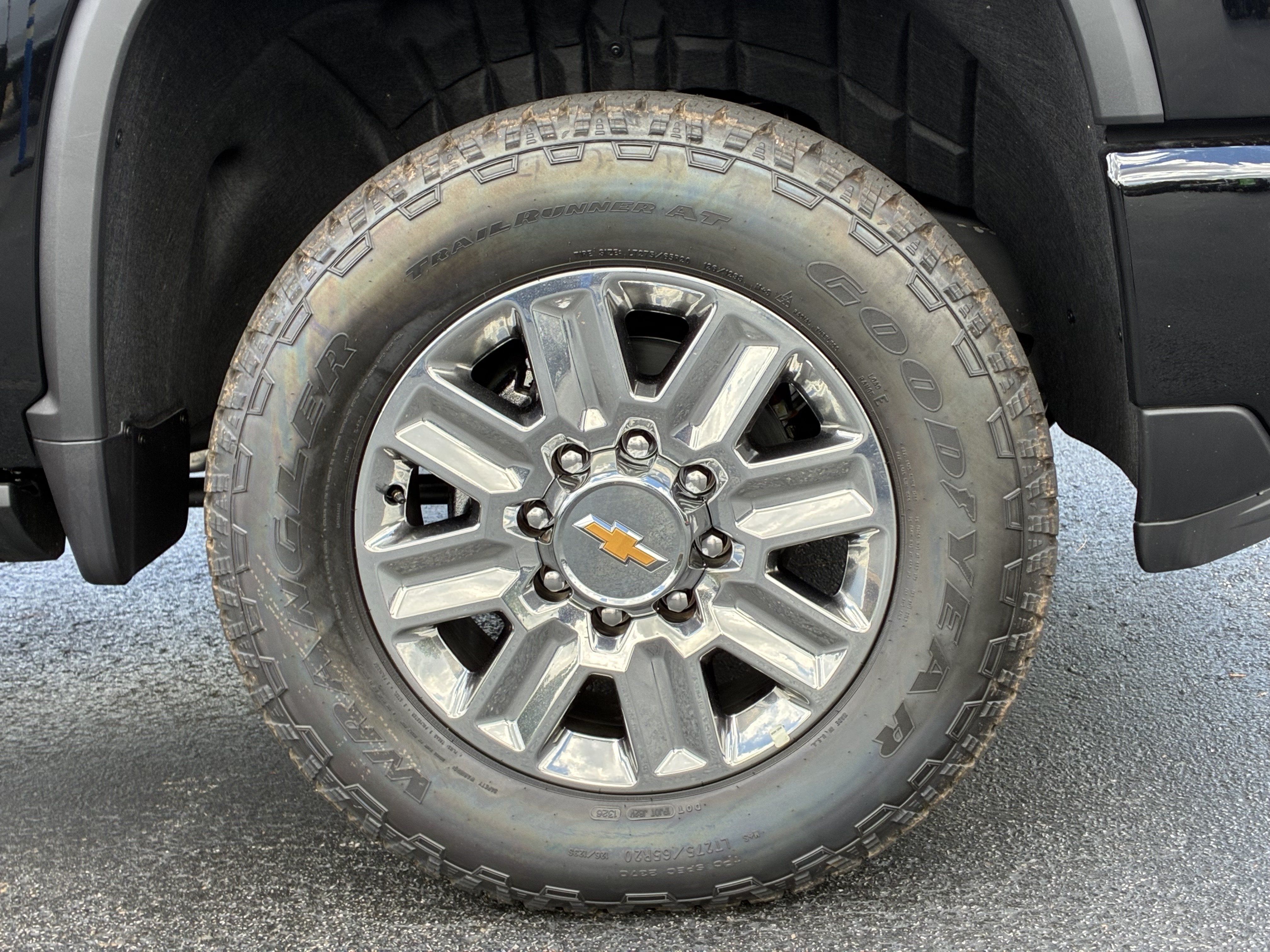 New 2026 Chevrolet Silverado 2500 High Country w/ Technology Package AWD/4WD image 3