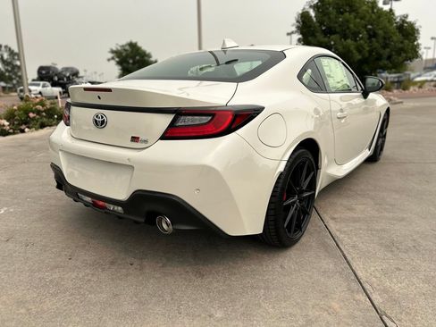Used 2026 Toyota GR86 w/ Performance Package RWD image 8