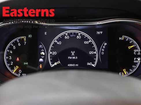 Used 2022 Jeep Grand Cherokee Laredo E w/ Security & Convenience Group image 18