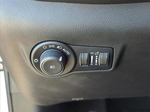 Used 2023 Jeep Compass Trailhawk w/ Trailhawk Elite Group image 12