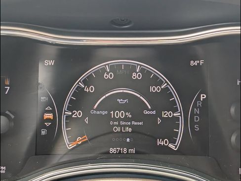 Used 2015 Jeep Grand Cherokee Overland RWD image 10
