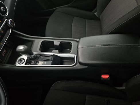 Used 2025 Nissan Sentra SV image 24