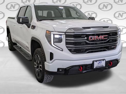 Used 2024 GMC Sierra 1500 AT4 w/ Technology Package AWD/4WD image 41